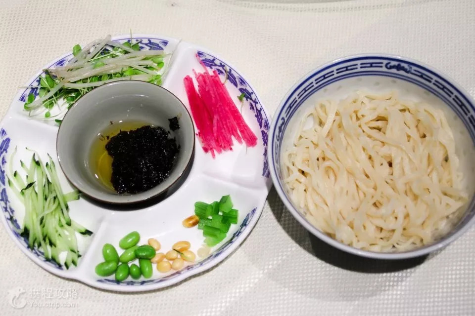 意大利面与北京炸酱面,意大利面与炸酱面
