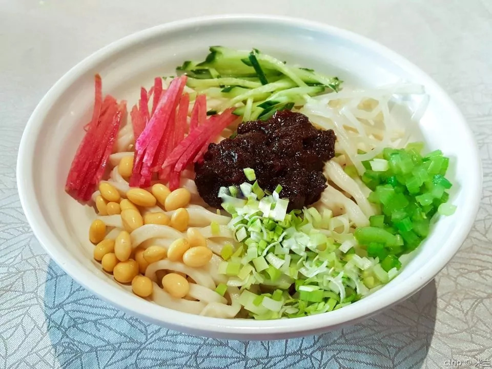 意大利面与北京炸酱面,意大利面与炸酱面