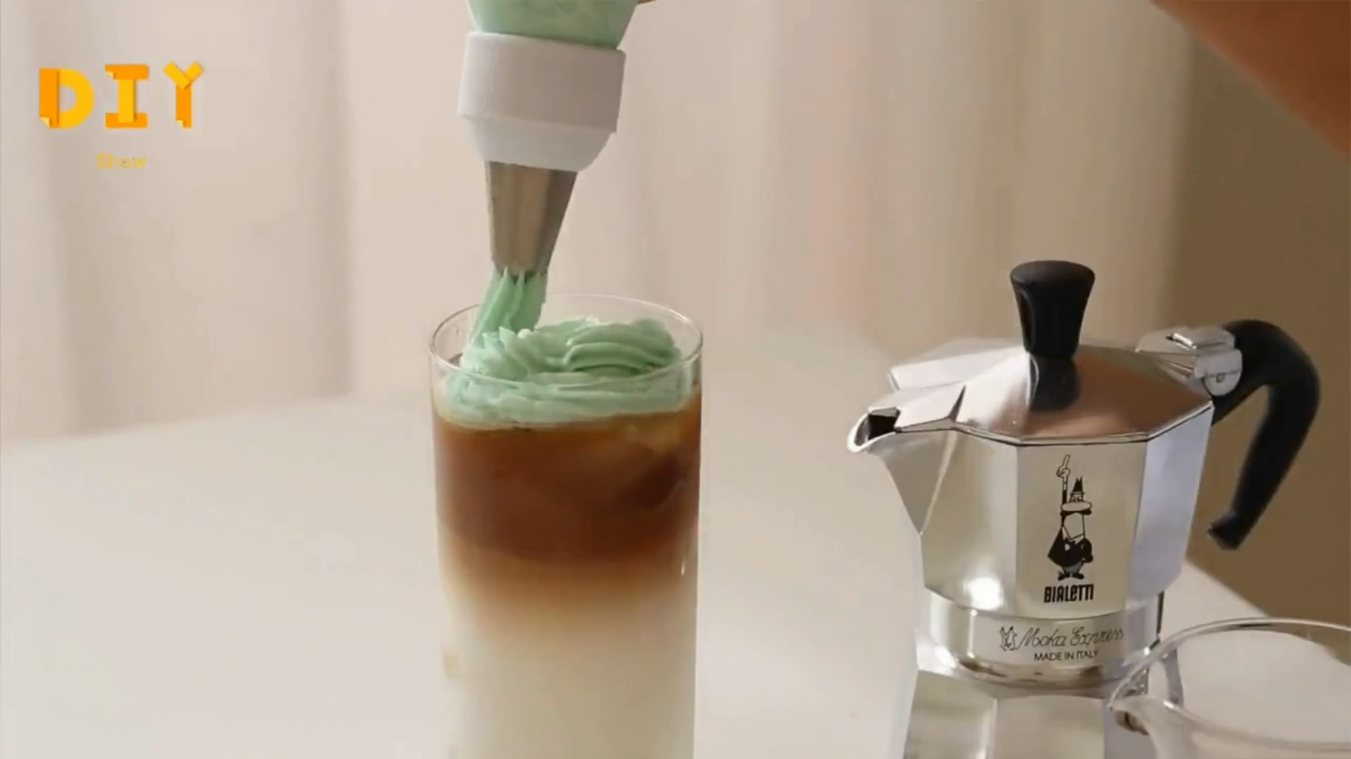 手把手，教你学习如何制作好的巧克力薄荷蛋糕（图解）