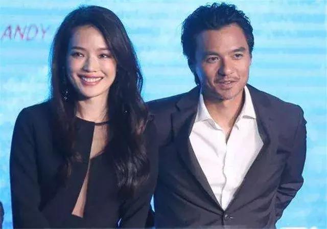 他们不仅是香港知名歌手，而且还是星二代，父母来头都不小