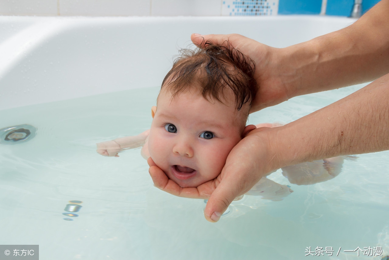 新生儿肚脐脱落后有分泌物正常吗,新生儿肚脐20天还未脱落正常吗