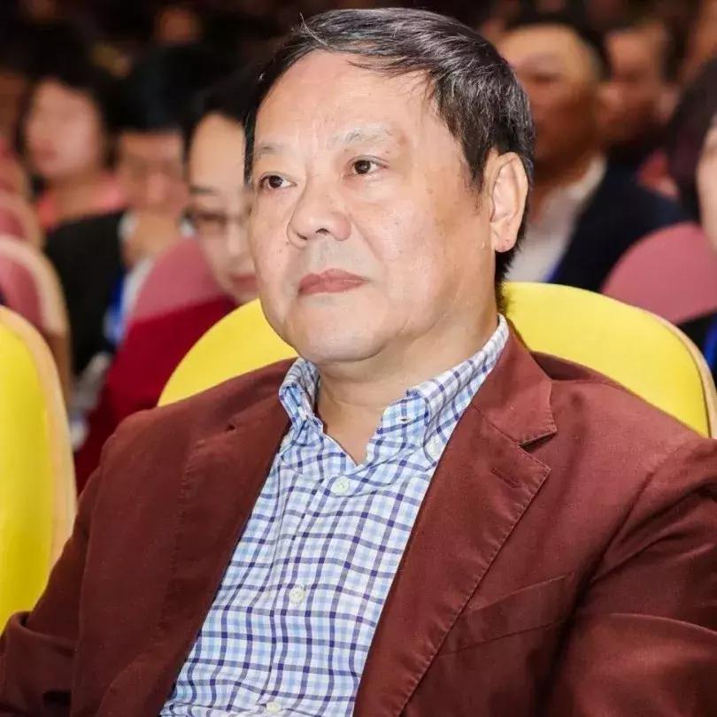 学校管理思维模式和领导力书籍,学校校长转折管理方式的影响