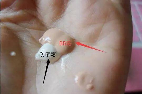 先涂bb霜还是先涂隔离,先涂bb霜还是先涂粉饼
