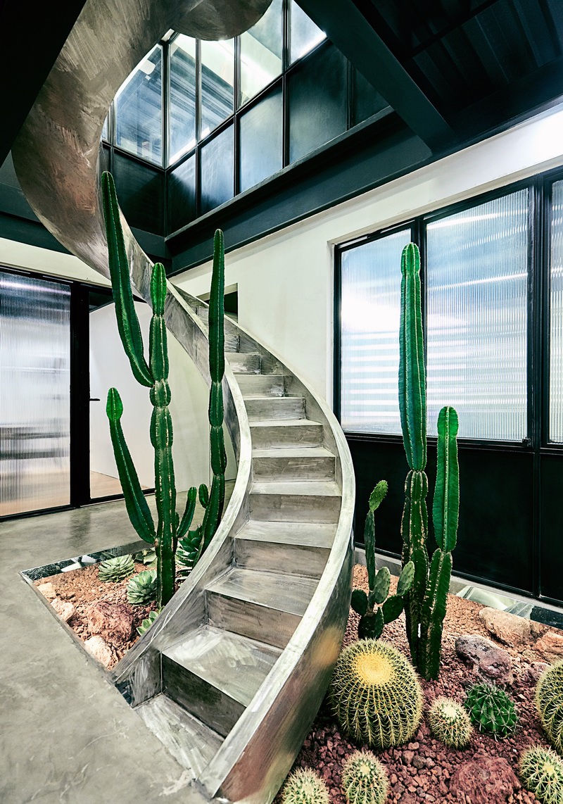融入更多艺术元素与粗狂工业风格的北京ASTUDIO摄影工作室