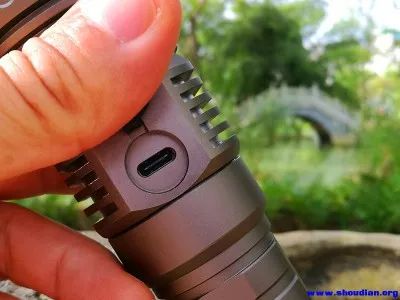 务实去华当行本色—wubenT105远射手电