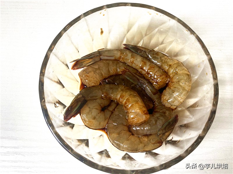 黄金虾球辅食做法大全,补钙鲜香黄金虾球只需要3种材料