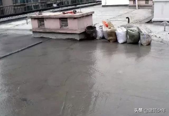 坡屋面防水卷材正确施工方法,旧屋面防水翻新施工方案范本