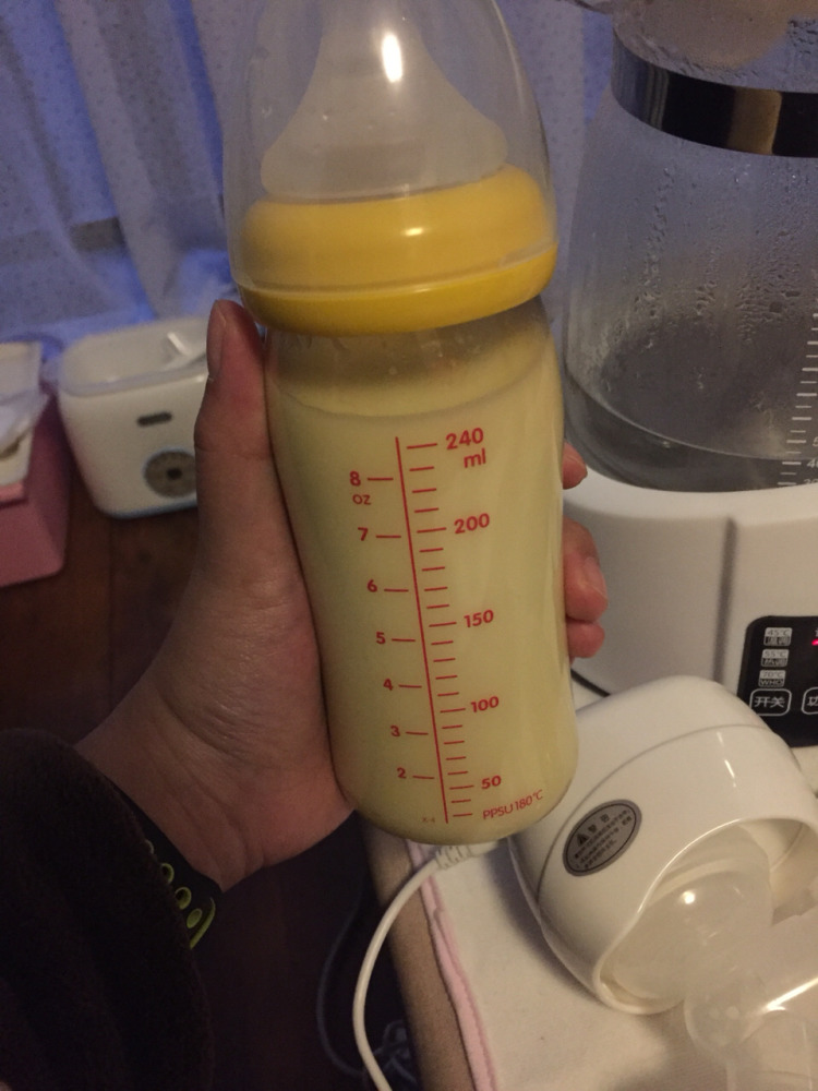 母乳瓶喂怎么过渡到亲喂,如何让纯母乳宝宝接受瓶喂