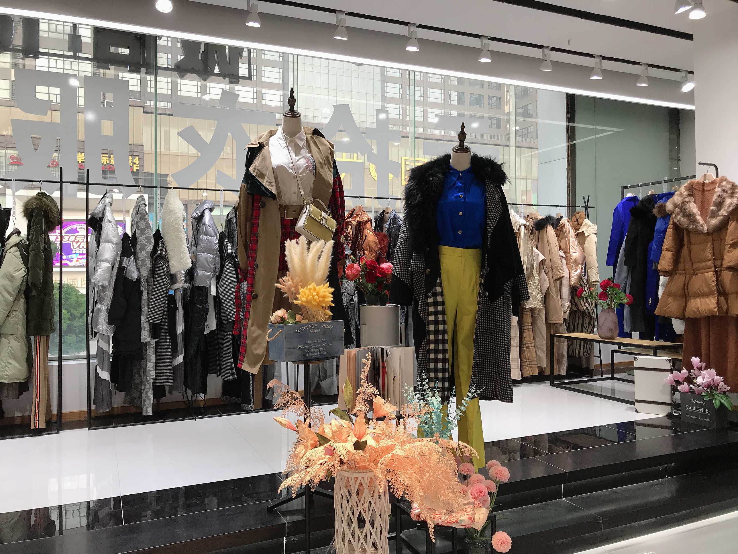 品牌折扣女装店有哪些,品牌折扣女装为什么便宜