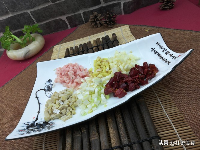 鲁菜熏鲳鱼最正宗的做法,鲳鱼浙江最正宗的做法