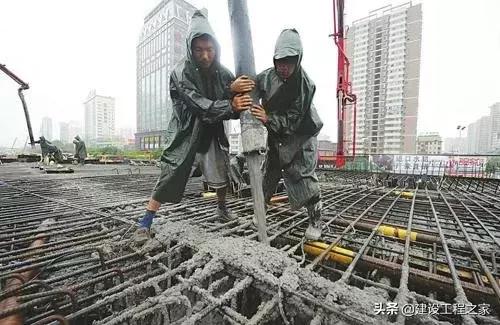 打混凝土时突下暴雨怎么办,混凝土过了12小时下大雨有问题吗