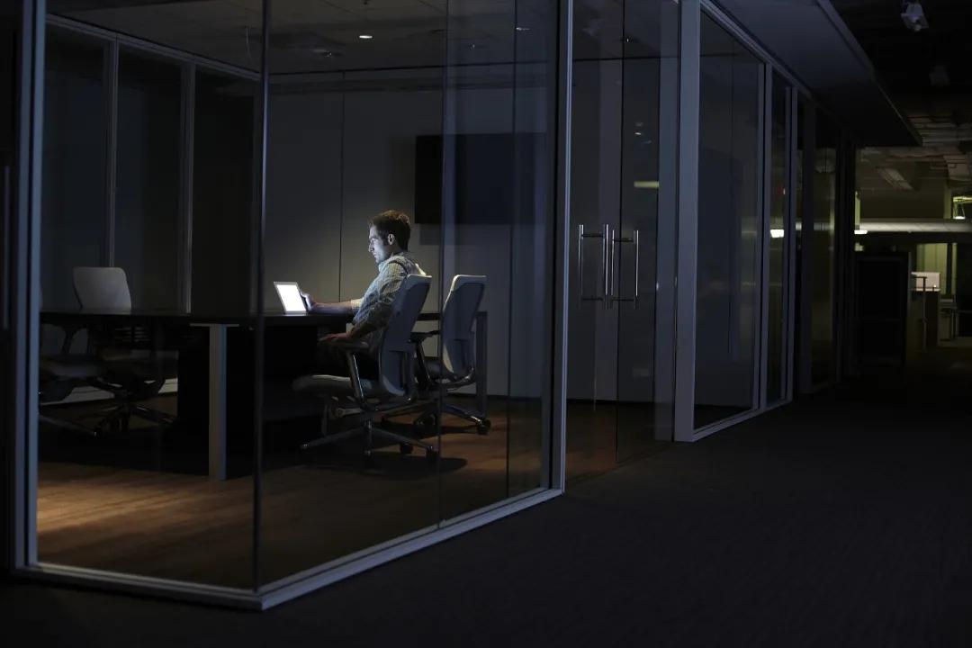 拒绝PUA、“狼性”、内卷，2021年我离开了大厂