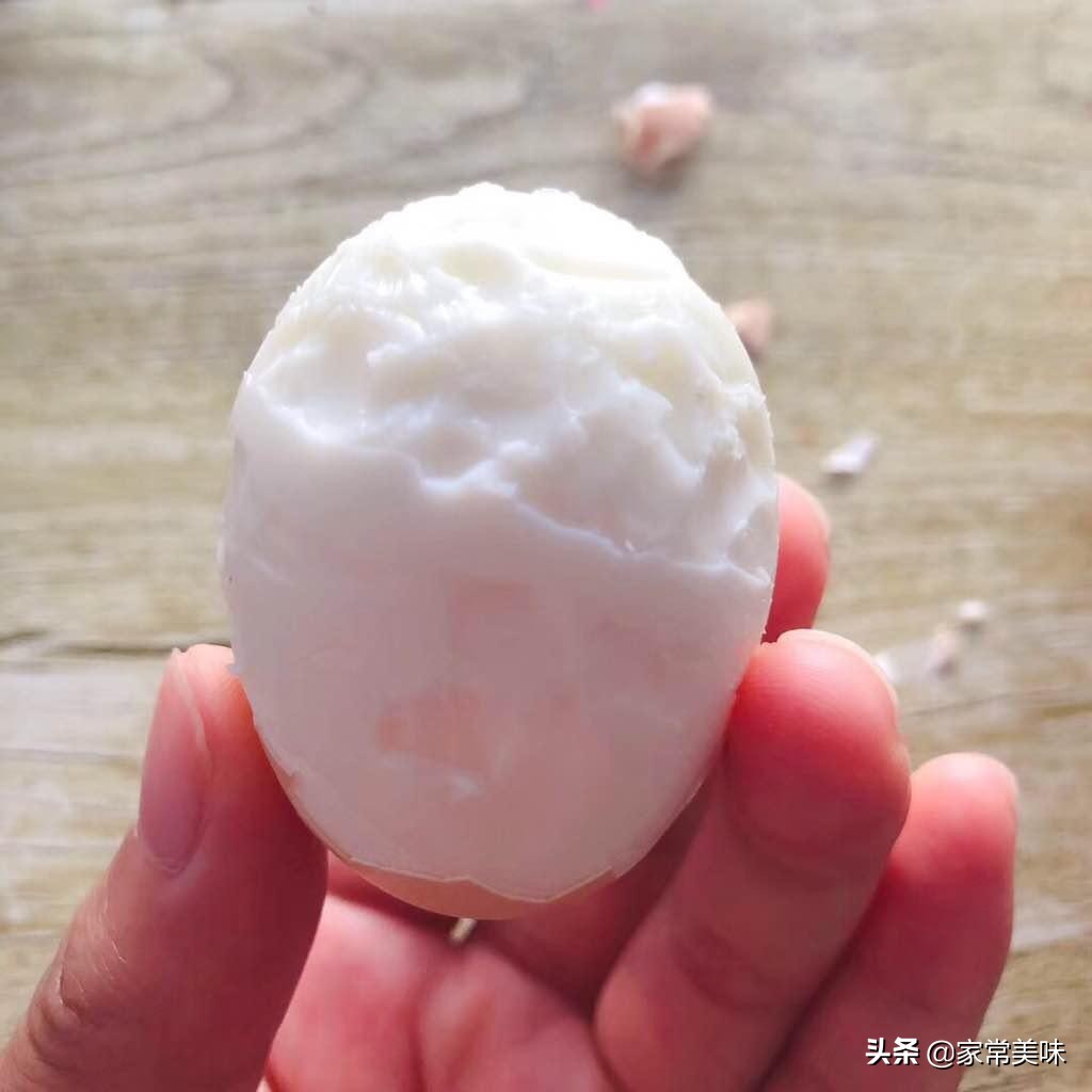 鸡蛋煮了之后怎么做不加啤酒,鸡蛋煮熟后怎么做才能不会烂