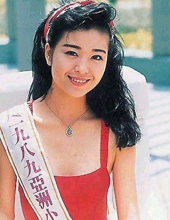 21岁嫁4婚丈夫，结婚13天成寡妇，被*养包**4年醒悟给正室斟茶求原谅