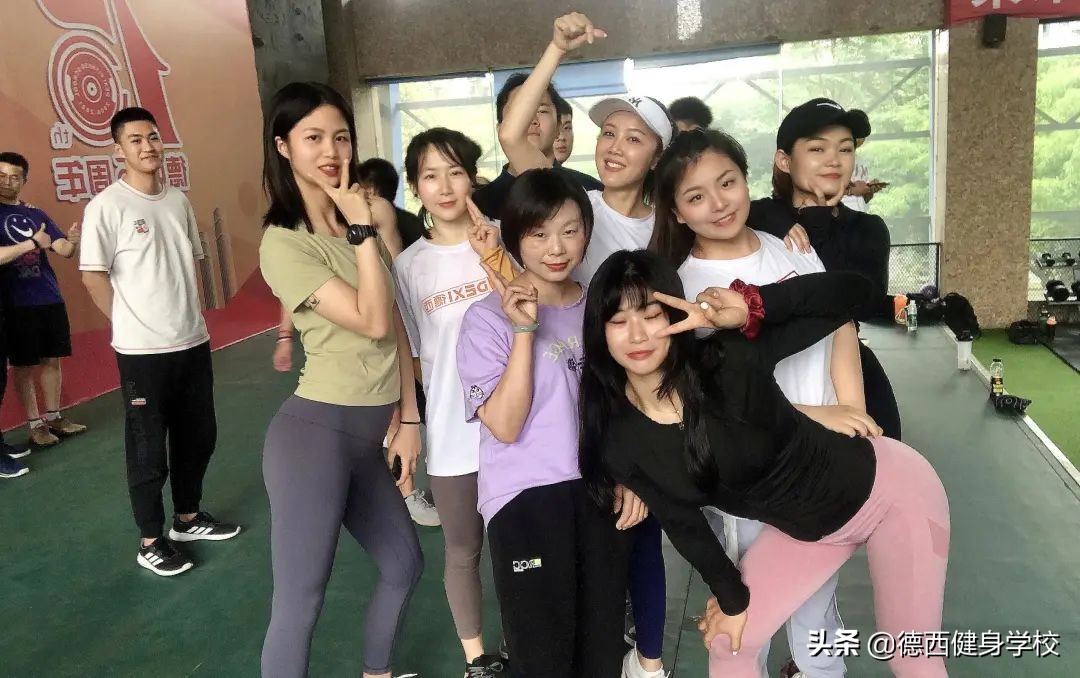 走路腰痛，酷爱健身却不能动，最终我在德西“治愈”了自己