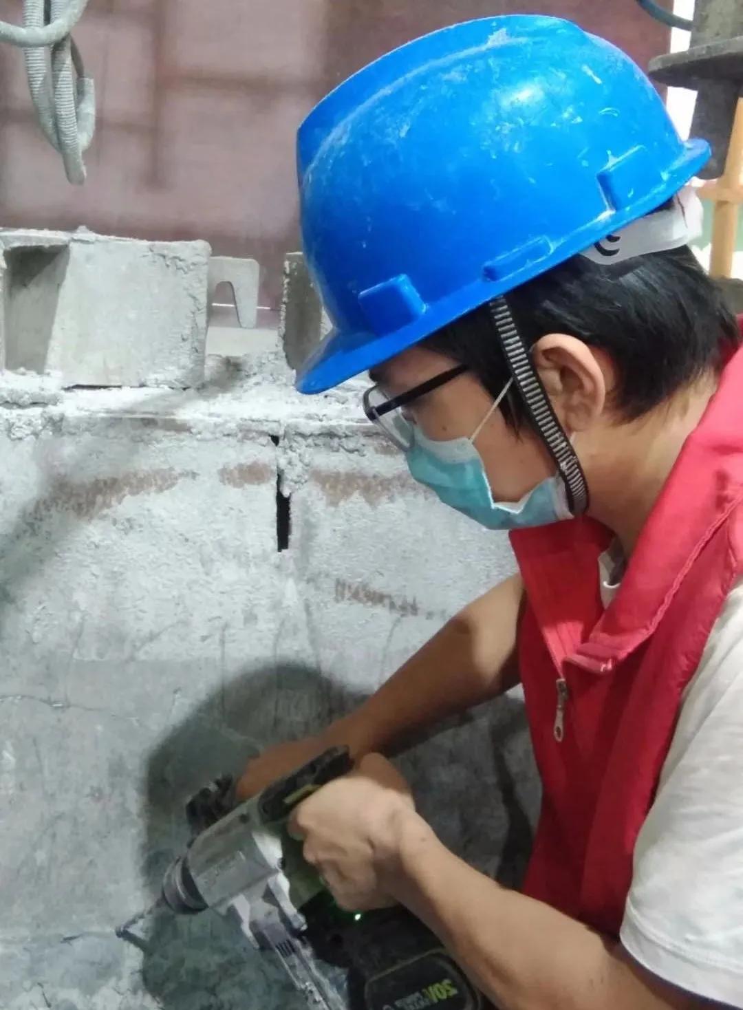 「我爱你，纳杰」高温下的坚守奋斗者的姿态