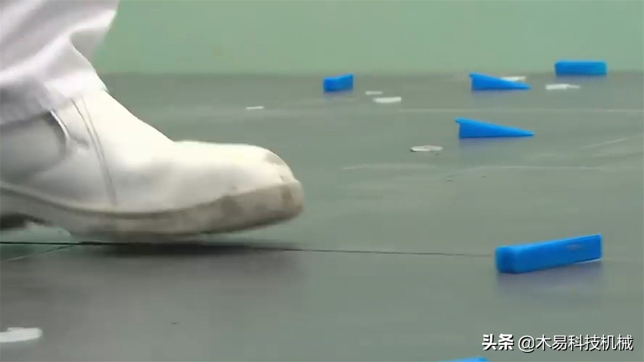 贴瓷砖发明神器,德国贴瓷砖工具大全