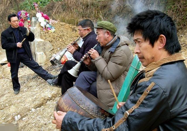 农村丧葬流程及忌讳,农村丧葬流程和注意事项