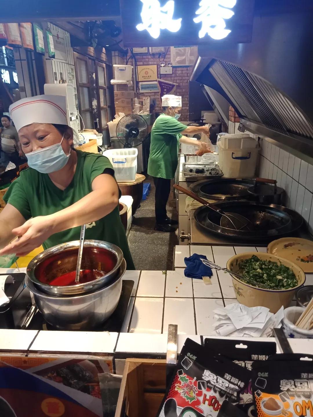 臭豆腐在夜市上应当怎样营销,臭豆腐最新火爆营销方案