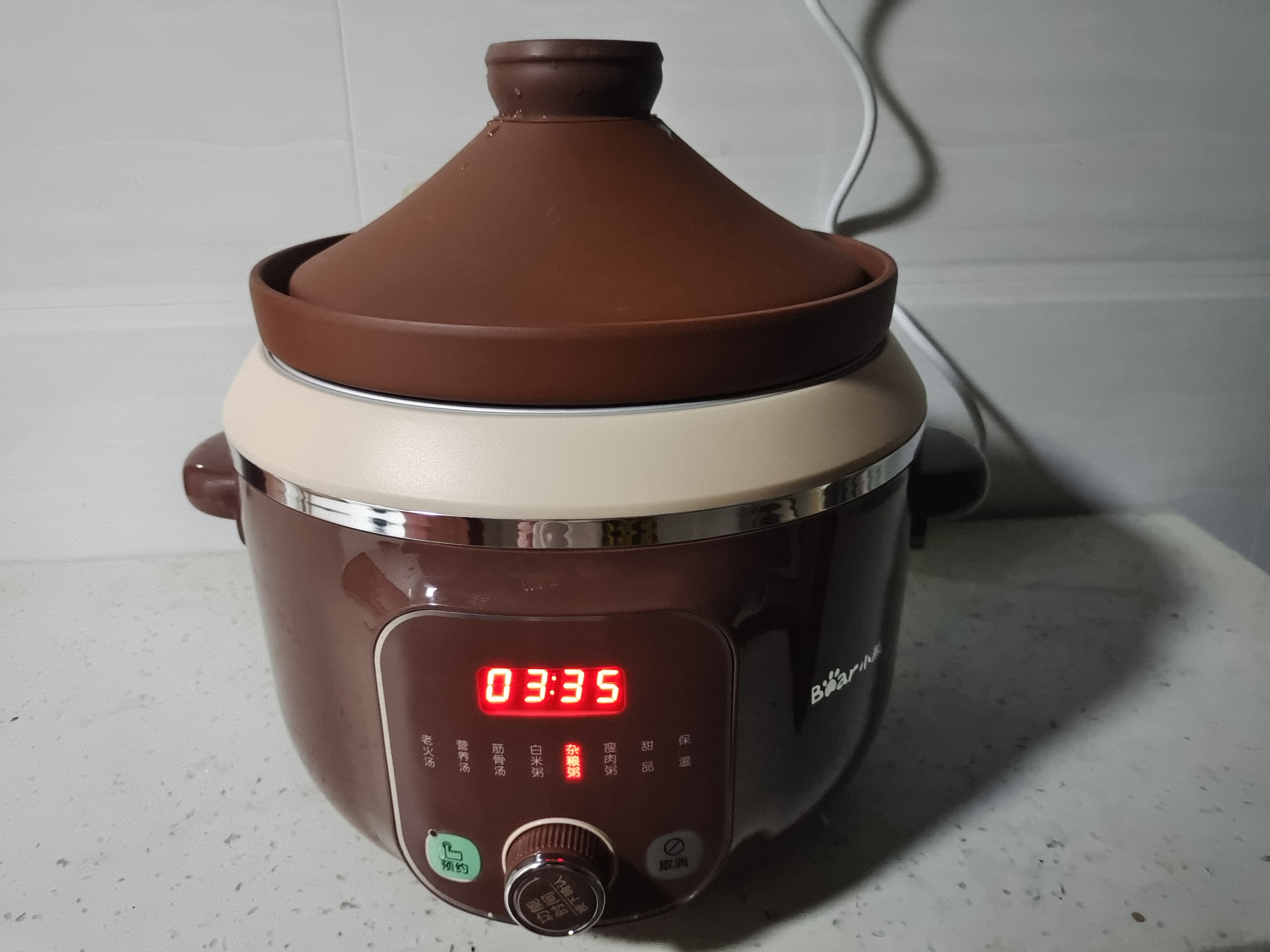新年买的新锅锅盖摔碎了,新买的砂锅就把盖子摔坏了