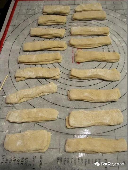 炸油条用脆皮油条粉还用放酵母吗,食用碱加酵母做油条怎么做