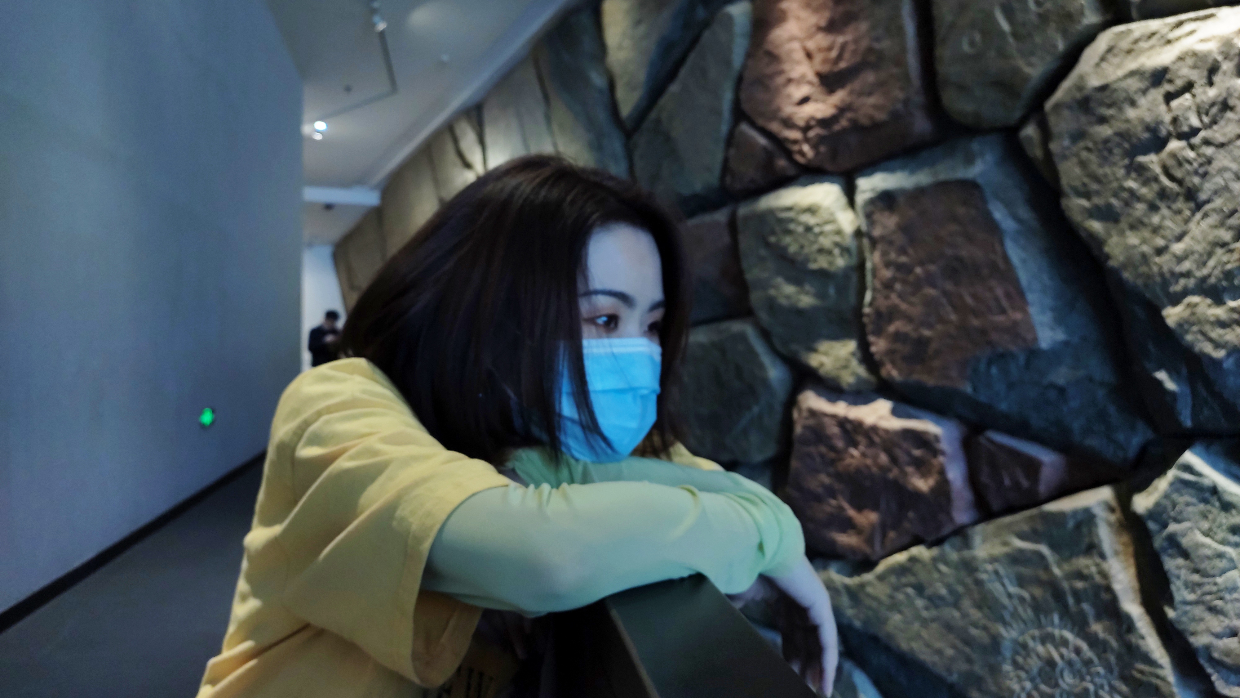 搓面下肚就发车，韩美林艺术馆里摆POSE，贺兰山边看睡佛