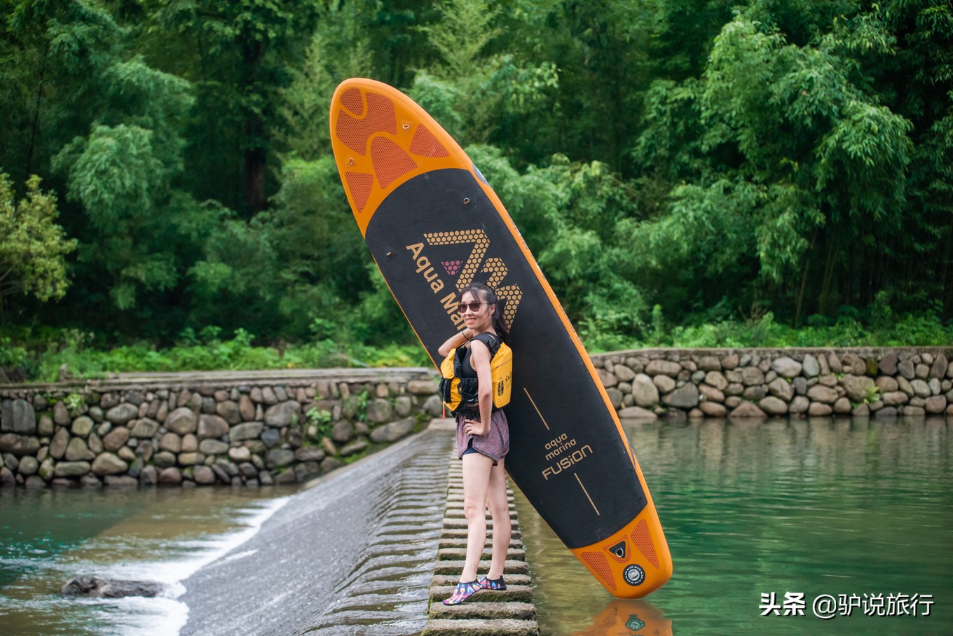 安吉深溪峡谷漂流与浙北峡谷漂流,安吉漂流推荐最刺激的漂流第一名