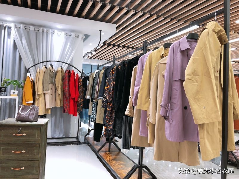 西乡品牌折扣女装批发,品牌女装折扣店货源进货渠道