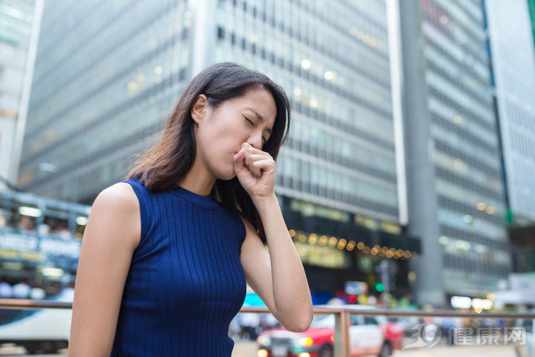 干咳是要做胸部ct还是肺部ct,半夜干咳是什么病