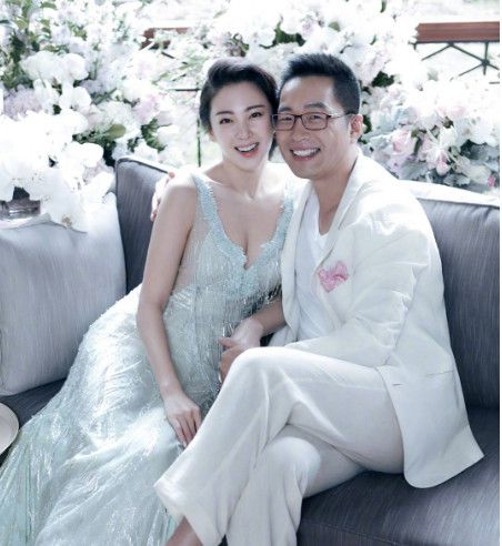 张雨绮御姐出场,张雨绮一向肤白貌美很有御姐气质