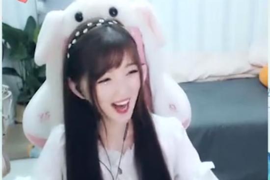 什么叫做魔音灌耳，43码大脚小町继开箱黑洞后再创新梗