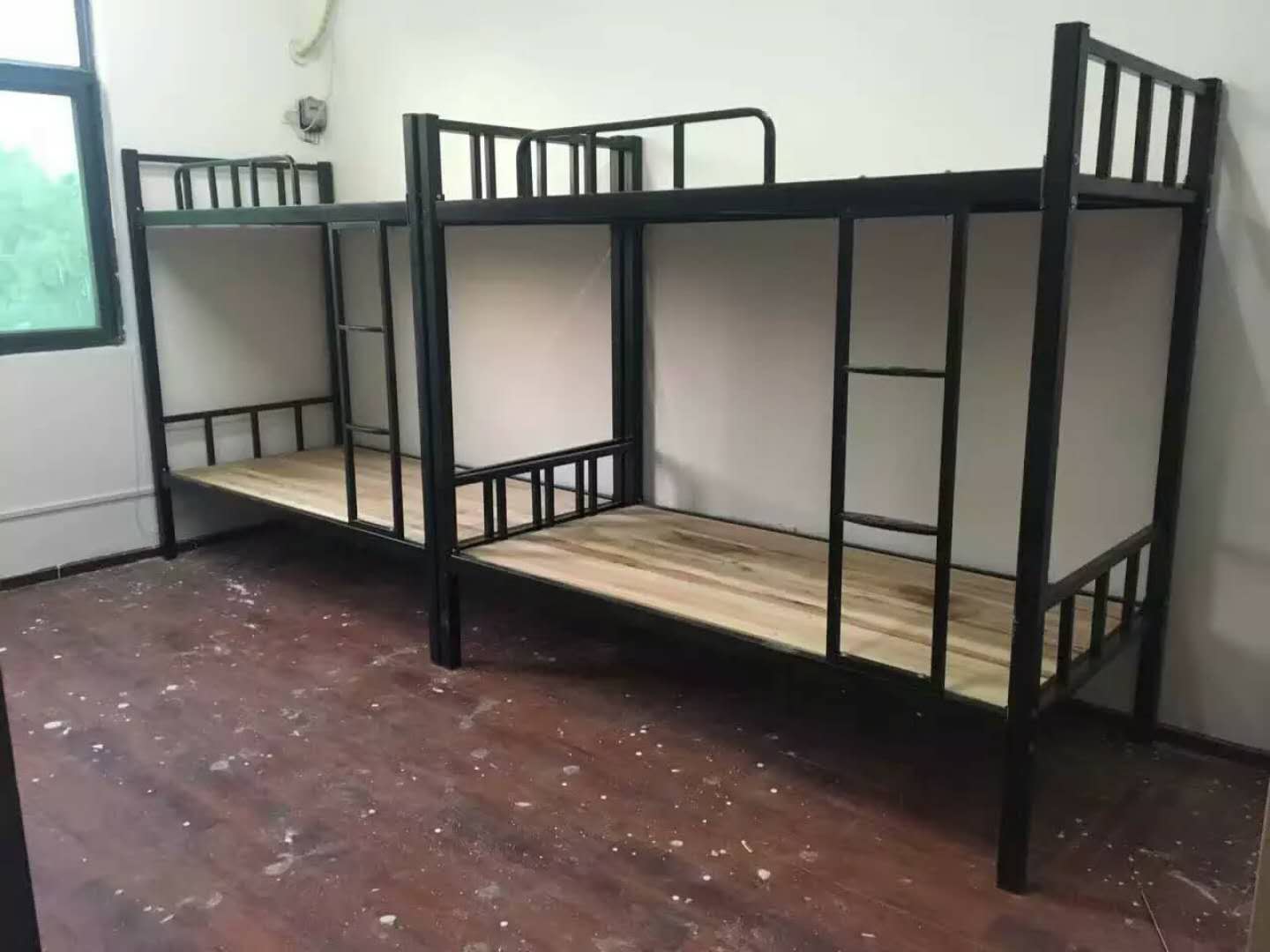 上下床的优点与缺点,上下床的优缺点是什么