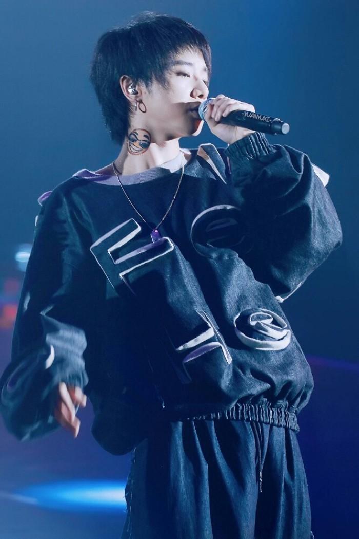 90后华晨宇惊现才艺原创歌曲,华晨宇90后的地位