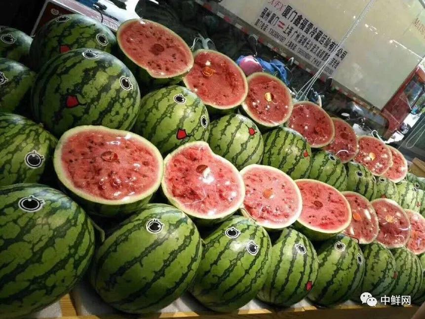 西瓜怎么才能挑好吃的,西瓜怎么挑才能挑到好的