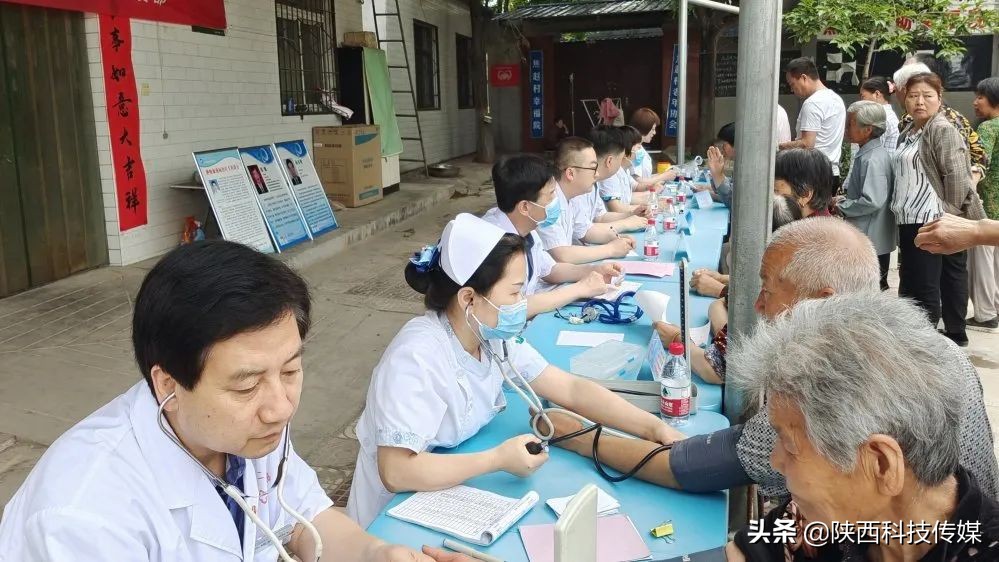 焦点迎七一送健康义诊惠民暖人心,送健康送温暖义诊主题党日活动