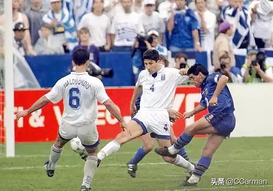 足球“上帝之手”：草根阶层公认史上第一球王，超脱体育政治领袖