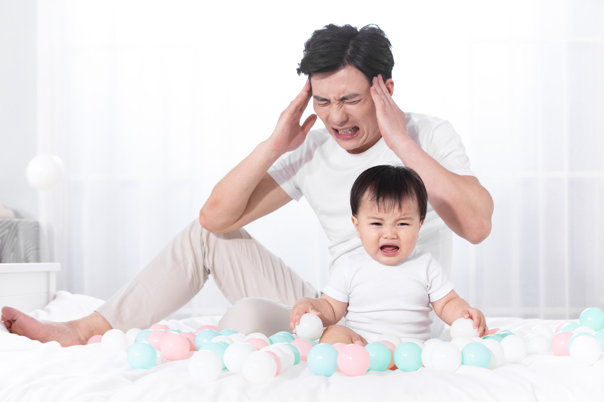 负面情绪宣泄给孩子,孩子负面情绪怎么疏导他
