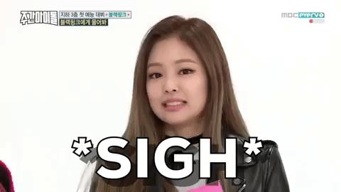 韩国jenniesolo小朋友效仿,jennie舞蹈solo台下3个成员在干嘛