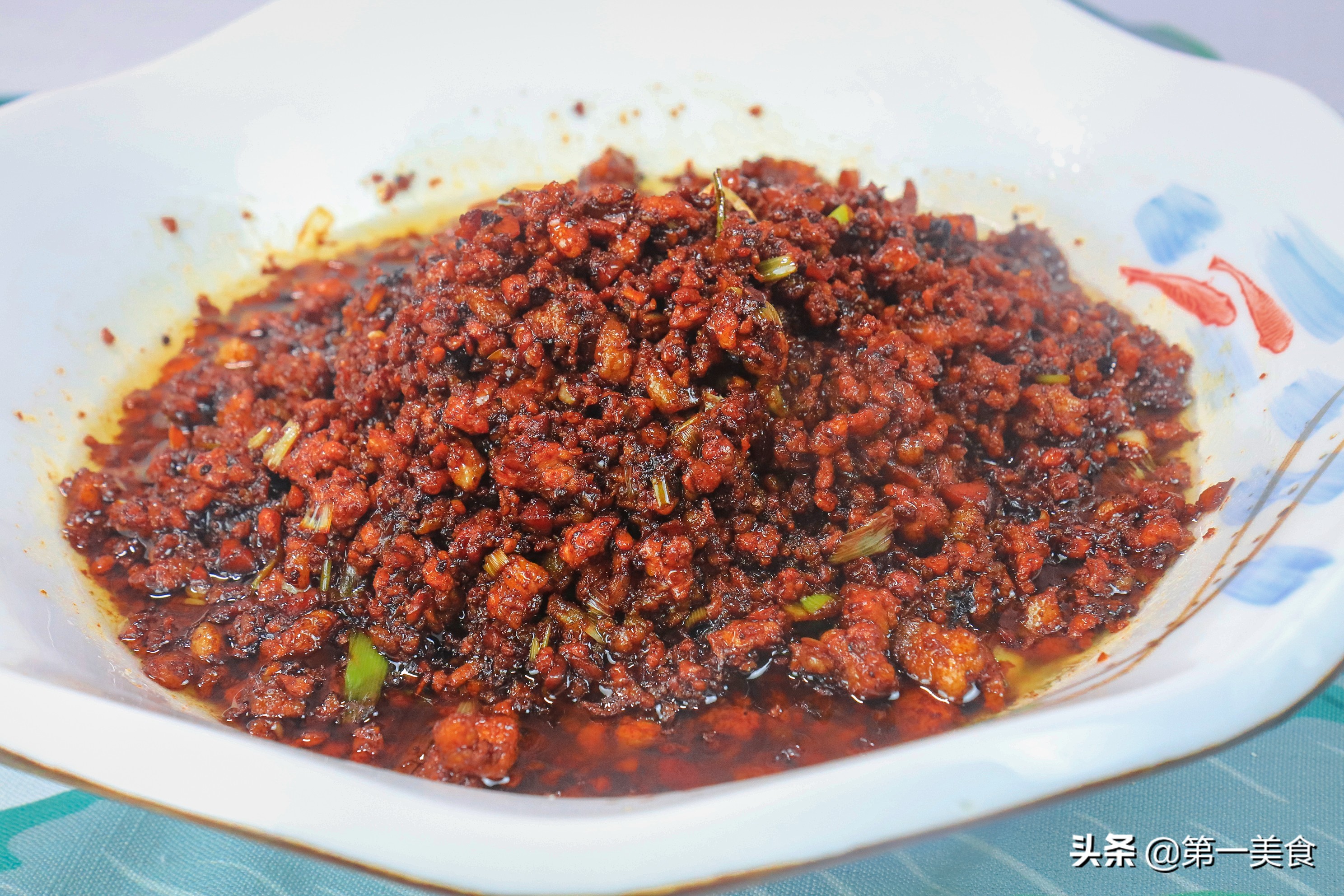 大师教你炸酱家常做法,黑色的炸酱酱汁怎么做
