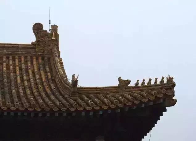 周恩来总理为新中国保护了多少*物文**古迹？