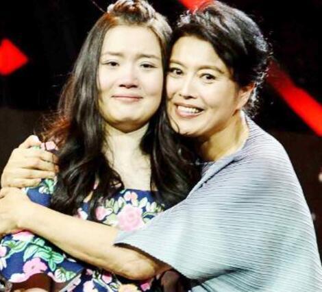 最惨星二代：被母亲抛弃父亲至今下落不明寄养叔叔家常遭毒打