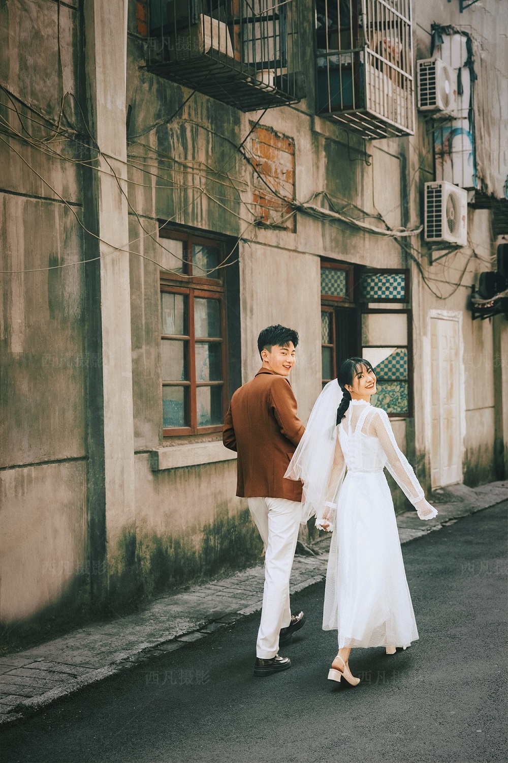 婚纱照应当怎么选片,拍婚纱照应当怎么选风格