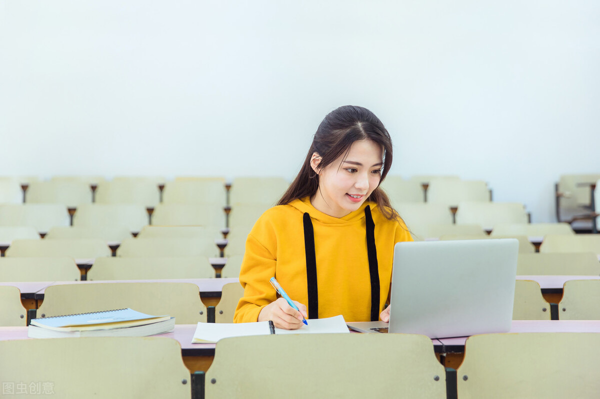 法学专业必须选什么才能报,2022高考志愿律师专业