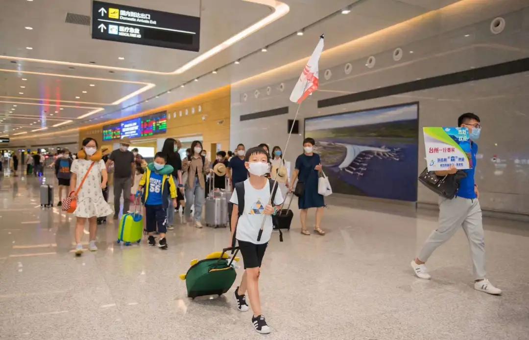 我们终将上岗,香港回归你们下岗我们上岗