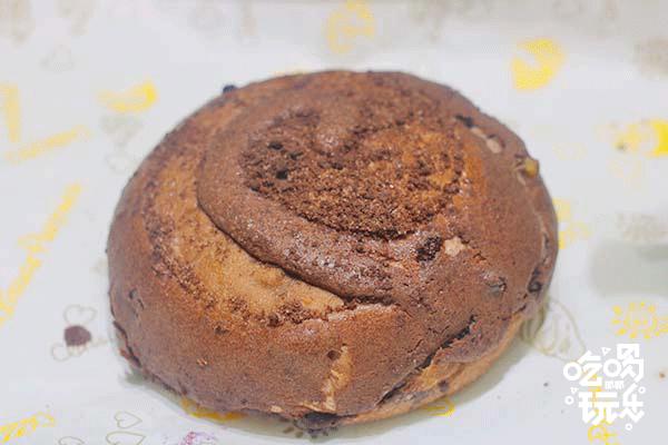 台湾第三代冷萃奶茶“麦地初茶”终于来邯郸了，时髦Girl人手一杯