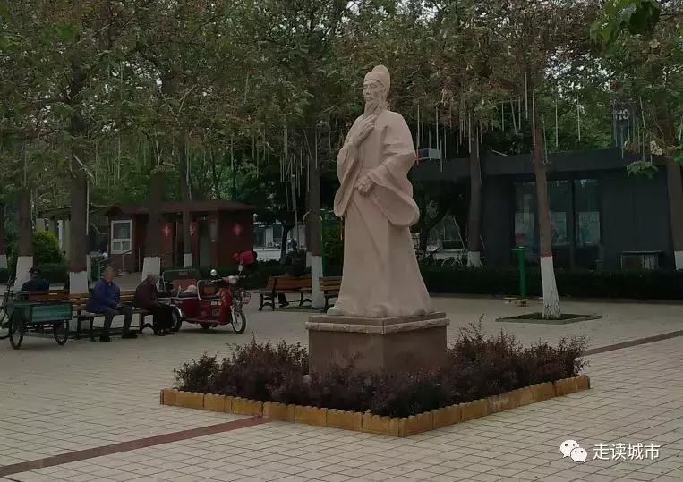 走读城市之河北肃宁（二）：购物广场与市民中心