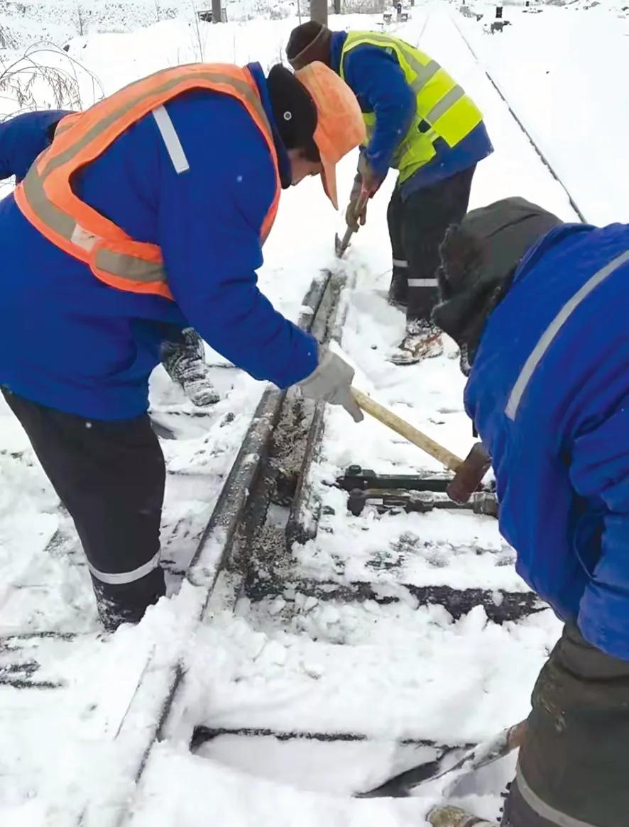 最厚的雪VS最深的情，数万鞍钢人以如炬决心打响立冬之战