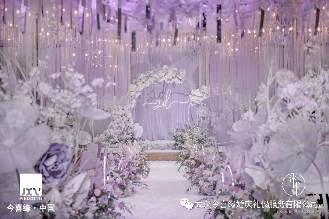 潮婚丨现在年轻人结婚究竟是什么样子？