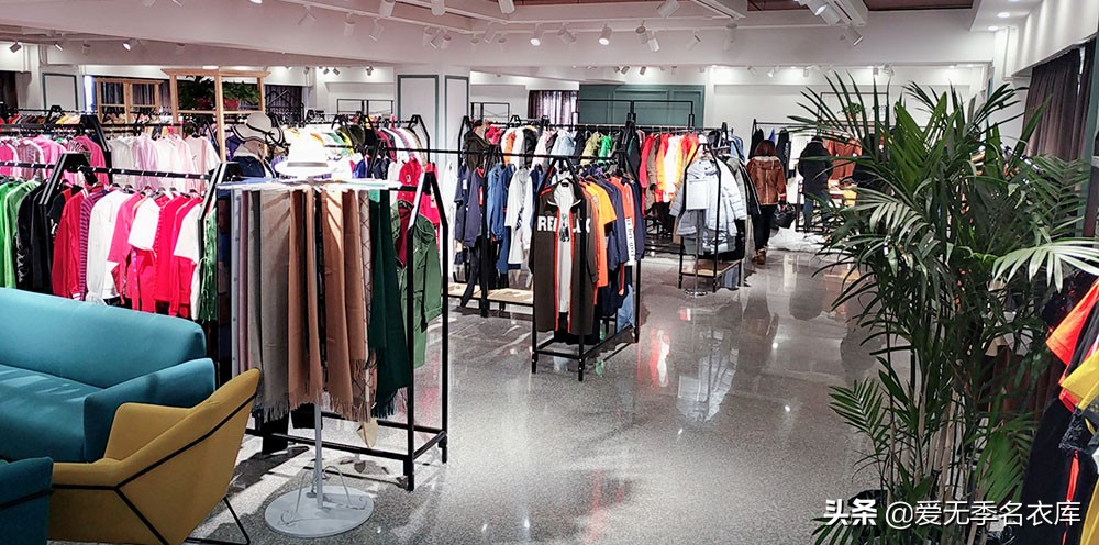 品牌折扣女装批发哪个牌子好,名品女装折扣店进货