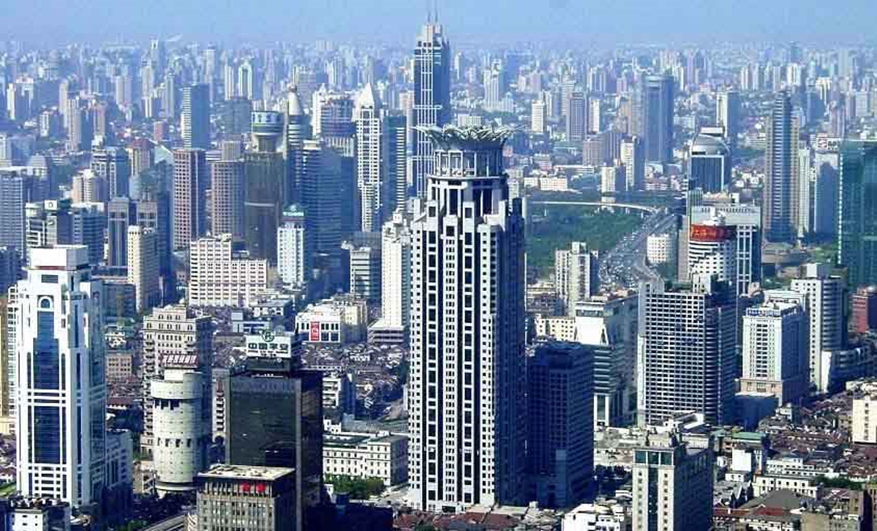 从开小店到开大店的心路历程,从经营杂货店到百亿富豪
